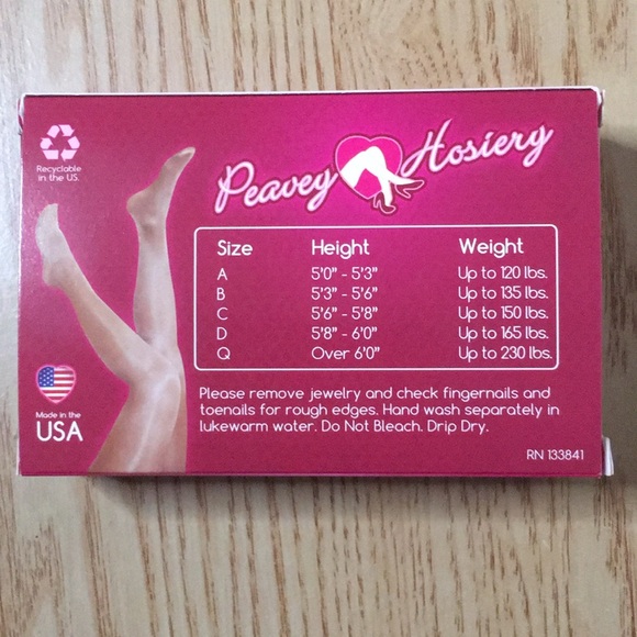 New Hooters Girl Uniform Tank Shorts Socks Hose & Pouch From Clearwater Small - Picture 14 of 16